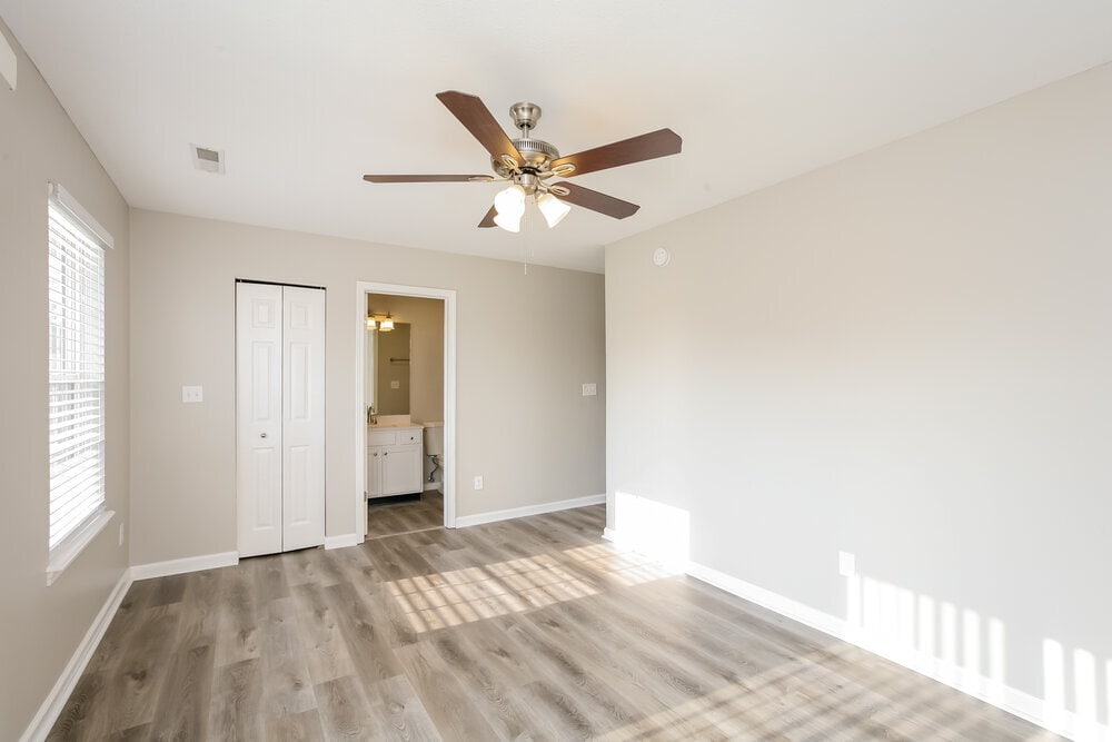 Building Photo - 103 Longfellow Ln