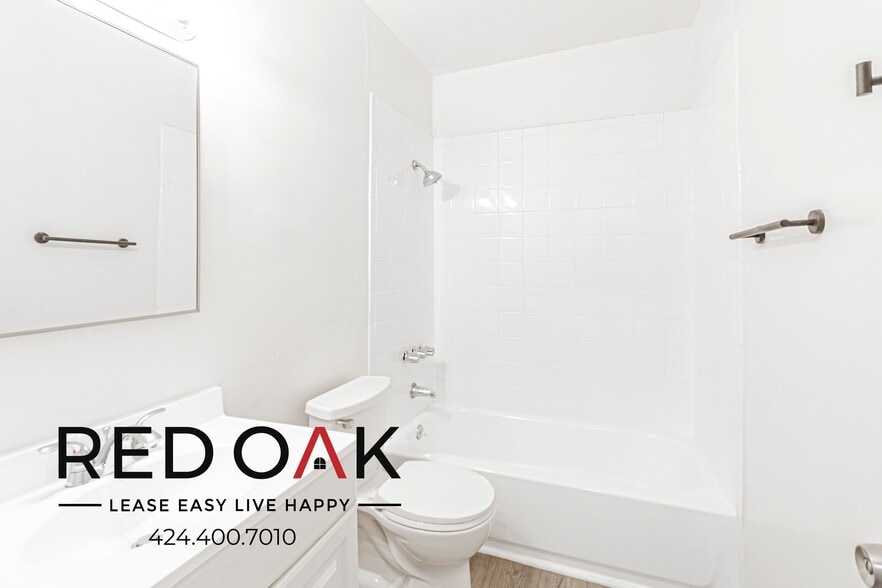 Building Photo - 333 N Rockvale Ave