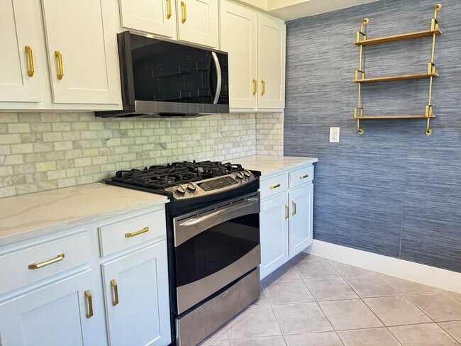 Building Photo - Updated 3 bed 2 bath with outdoor living area in Richardson!