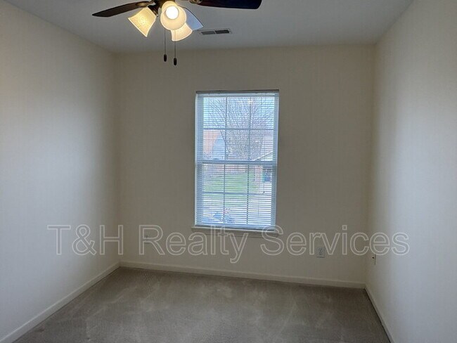 Building Photo - 4209 Manasota Ct