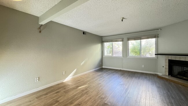 Building Photo - 545 Pierce St