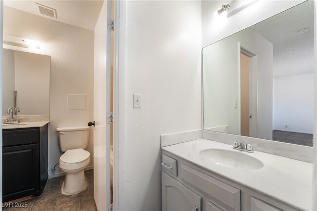 Building Photo - 4739 Buena Vista Way