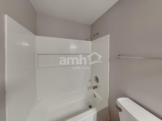 Building Photo - 2438 Foxtail Ct