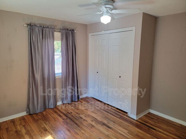 Building Photo - 780 SE Marion Ave