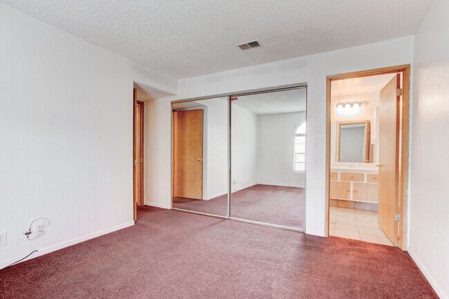 Building Photo - 2975 Juniper Hills Blvd
