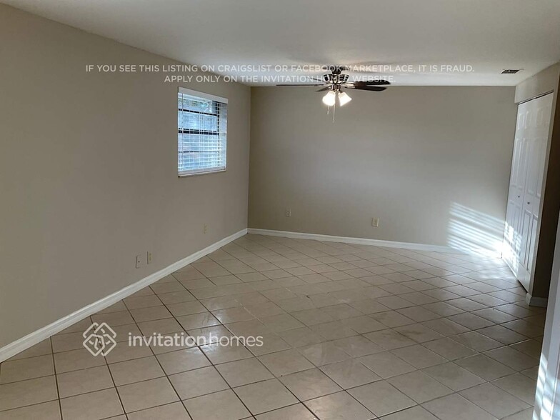 Building Photo - 6828 Eden Ln