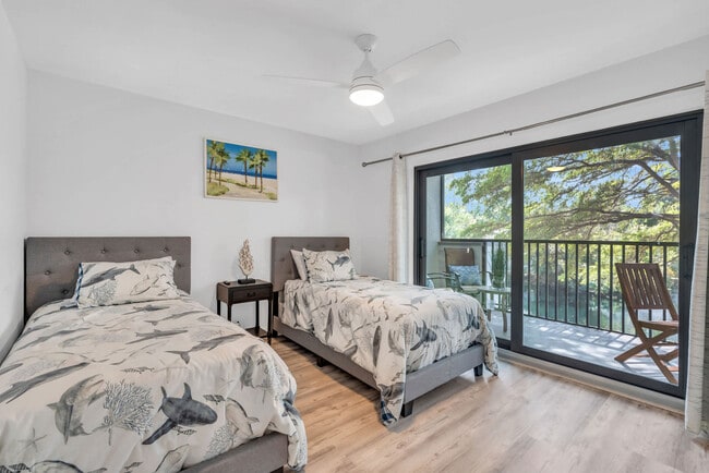 Building Photo - 600 Neapolitan Way