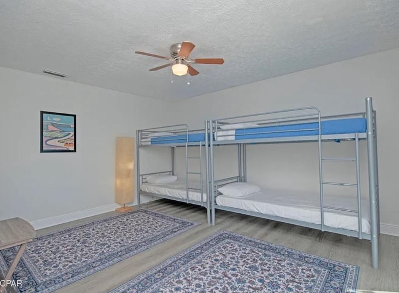 Building Photo - 5524 Sunset Ave