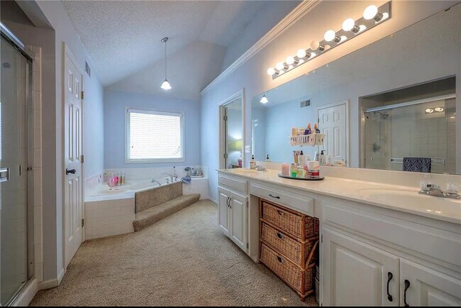 Building Photo - 14079 W 130th Pl