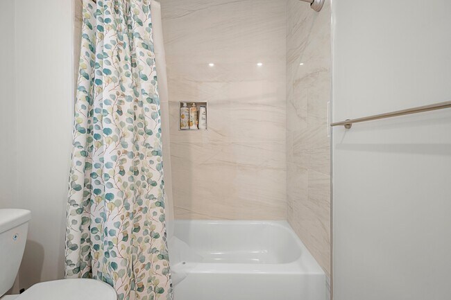 Building Photo - 21 Bolton St