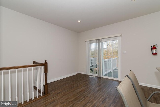 Building Photo - 6 Sparrow Cir