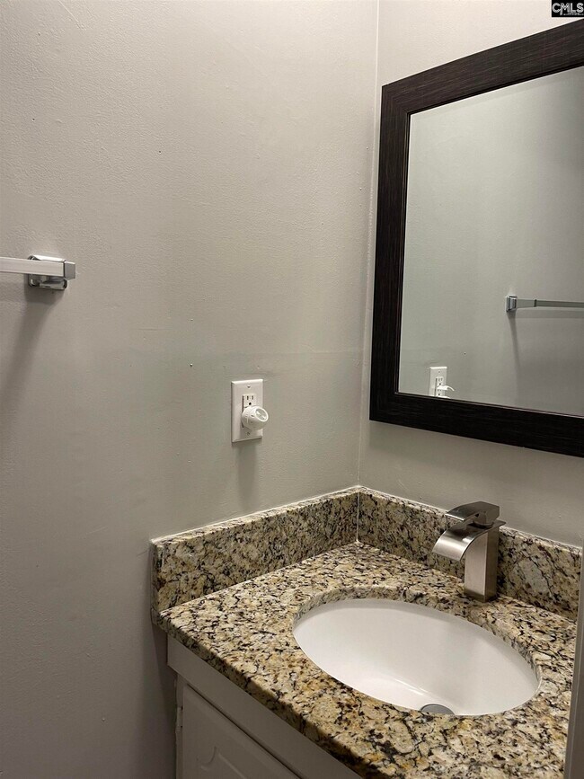 Building Photo - 3736 Elberta St