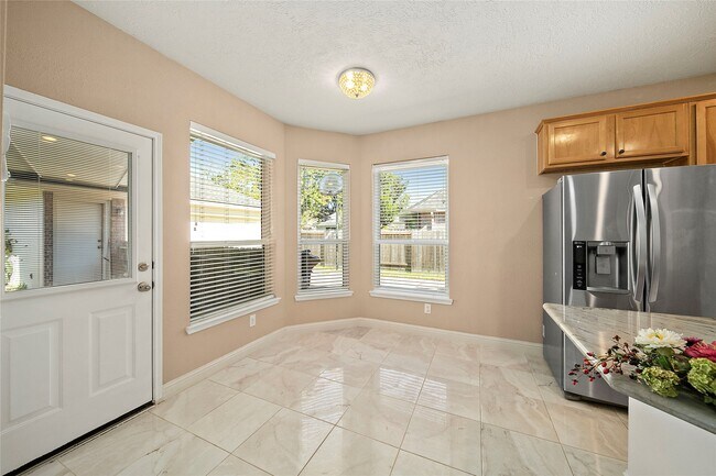 Building Photo - 22430 Water Edge Ln