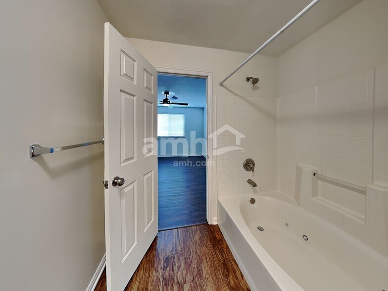 Building Photo - 6955 Jordan Cl Cir