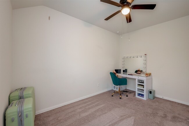 Building Photo - 15942 Boom Dr