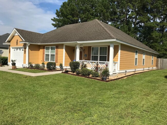 Primary Photo - Stunning 3BD/2BA Home in Valdosta's Desira...