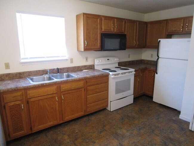 Building Photo - 4406-4408 Cheryl Ct.