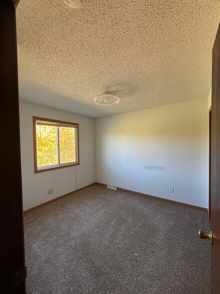 Building Photo - 6668 Fairway Cir