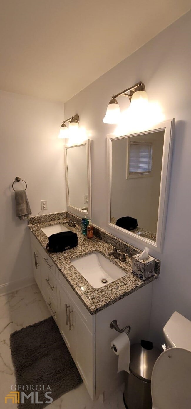 Building Photo - 2558 Oldknow Dr NW