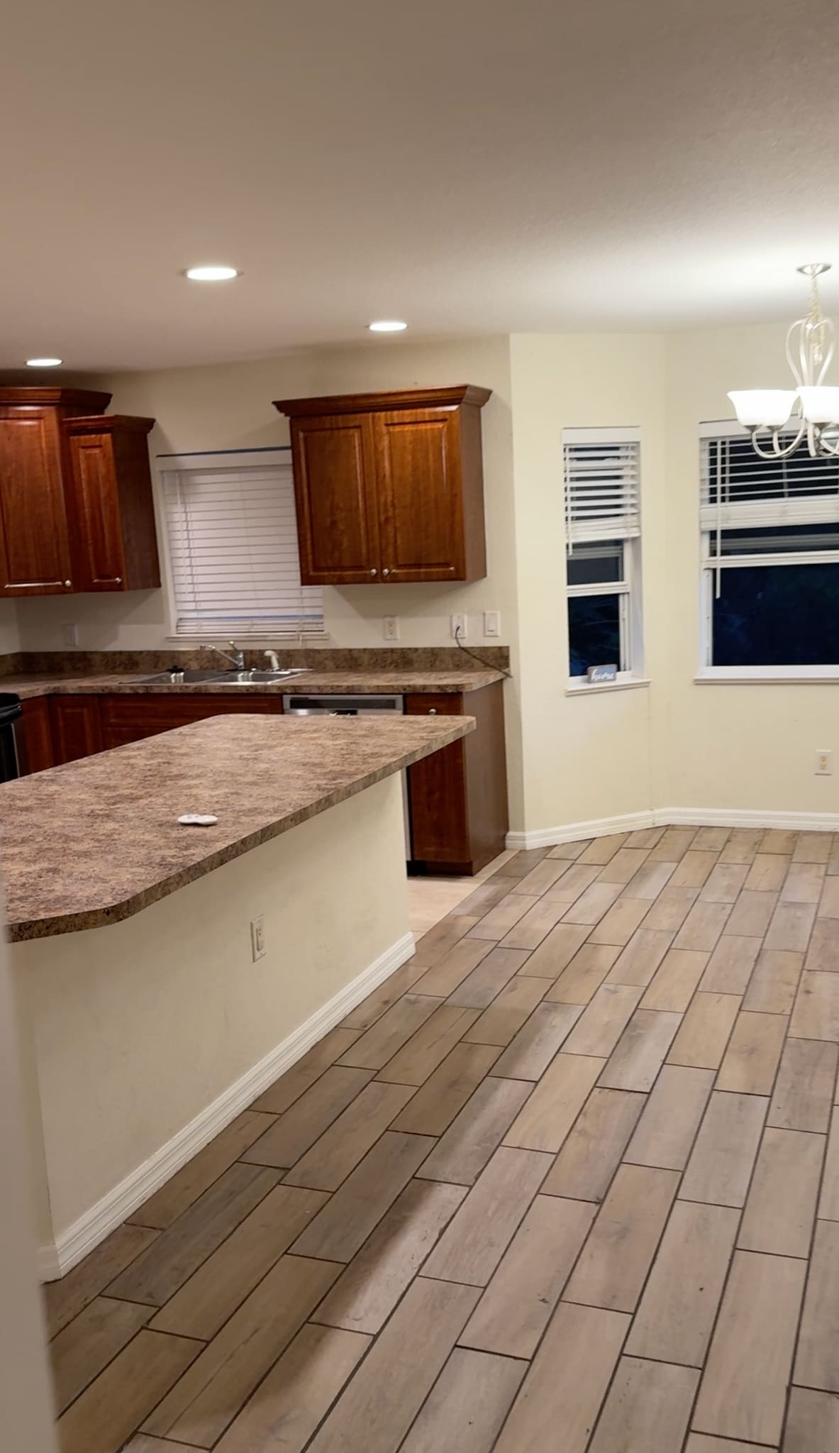 Building Photo - 221 Beech Way NW