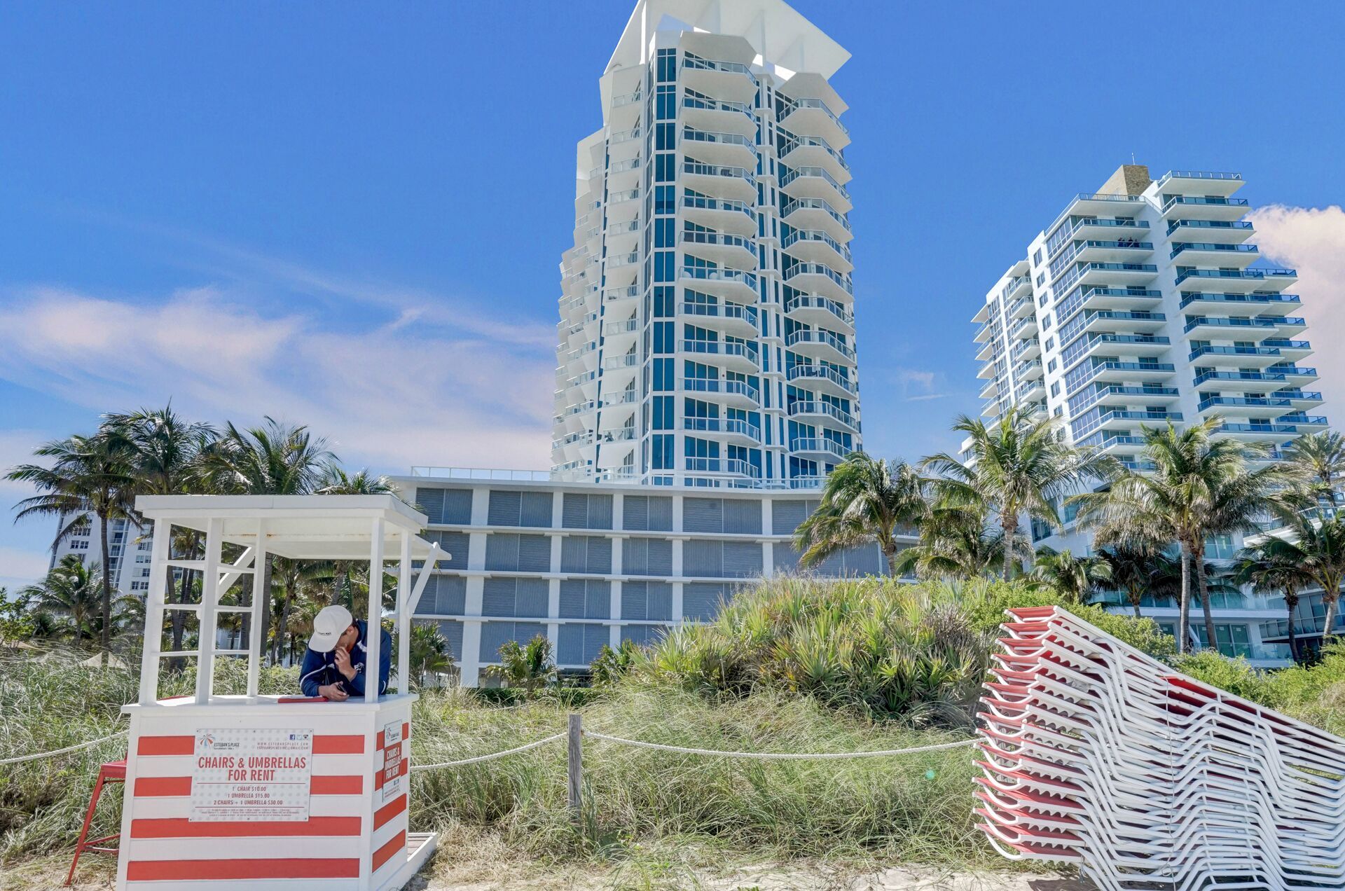 Building Photo - 6515 Collins Ave