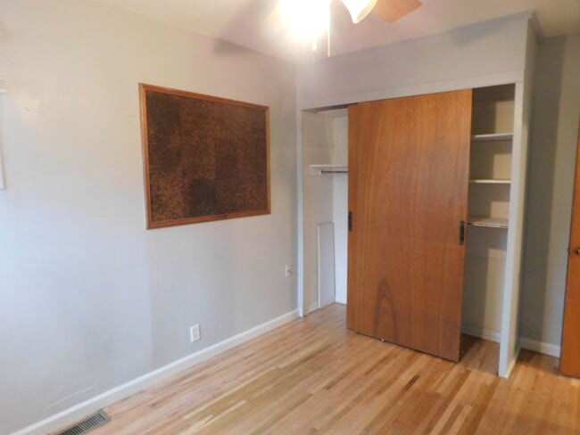 Building Photo - Beautiful 3 Bedroom 1 Bath Home