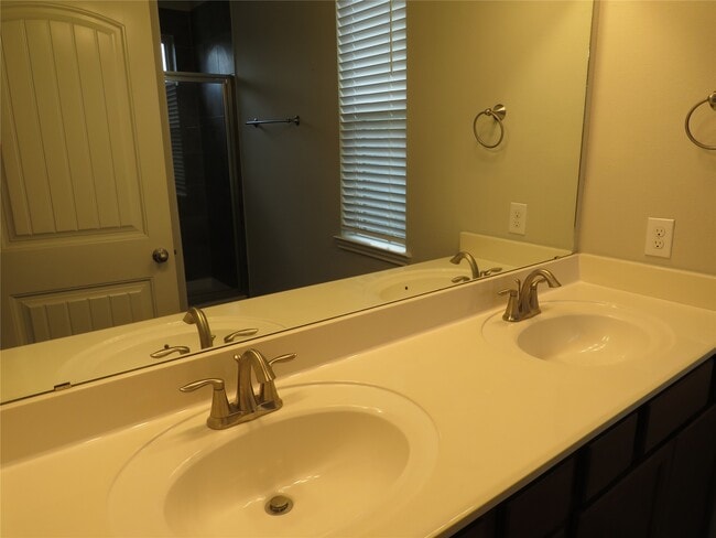 Building Photo - 5309 Abbeville Ct