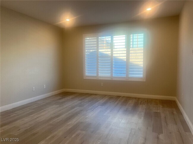 Building Photo - 2110 Millergrove Ave