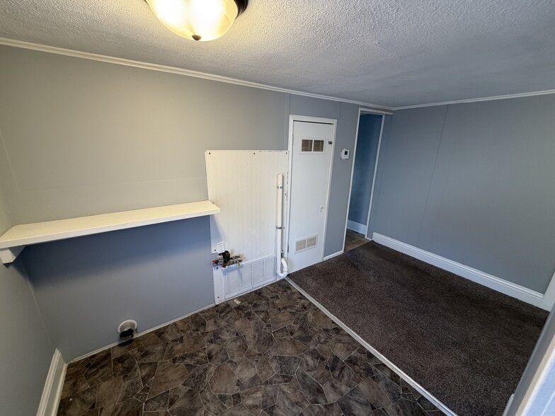 Building Photo - 718 Yuba St