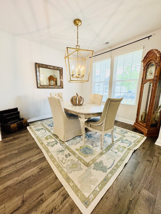 Building Photo - 2464 Campton Lp