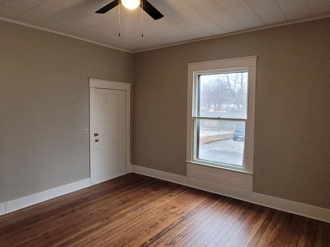 Building Photo - Charming 2 Bedroom House Downtown on Private Street in the District