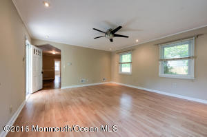 Building Photo - 180 Cliftwood Rd
