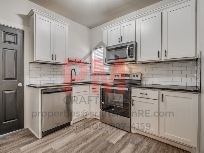 Building Photo - 1620 Linden St