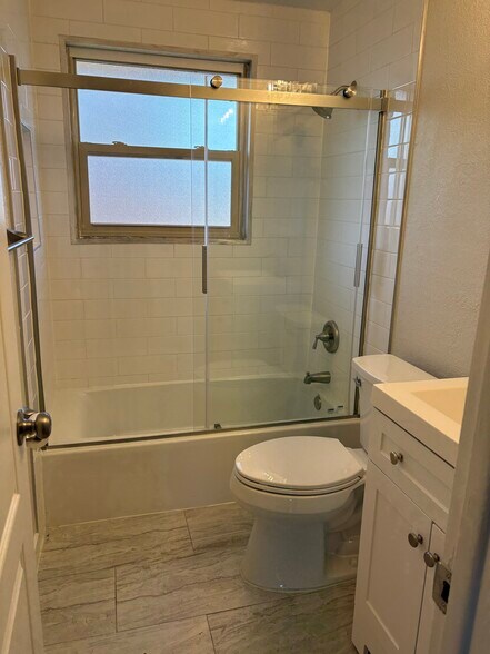 Building Photo - 2721 N Madison St