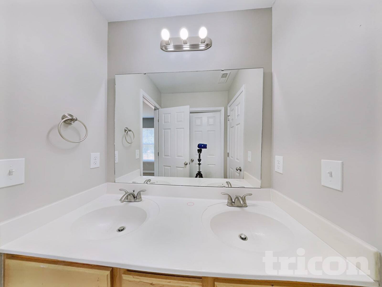 Building Photo - 3120 Rendezvous Dr