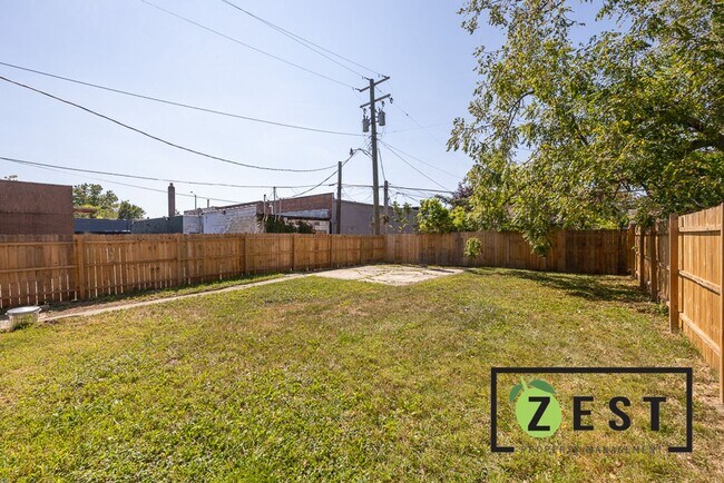 Building Photo - 5025 Somerset Ave