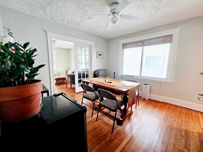 Building Photo - 44 Day St