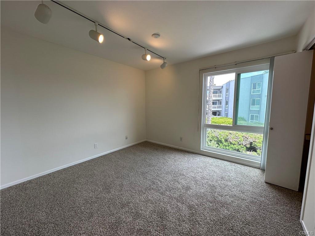 Building Photo - 640 The Village