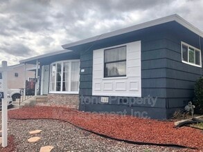 Building Photo - 6132 Pembroke Dr