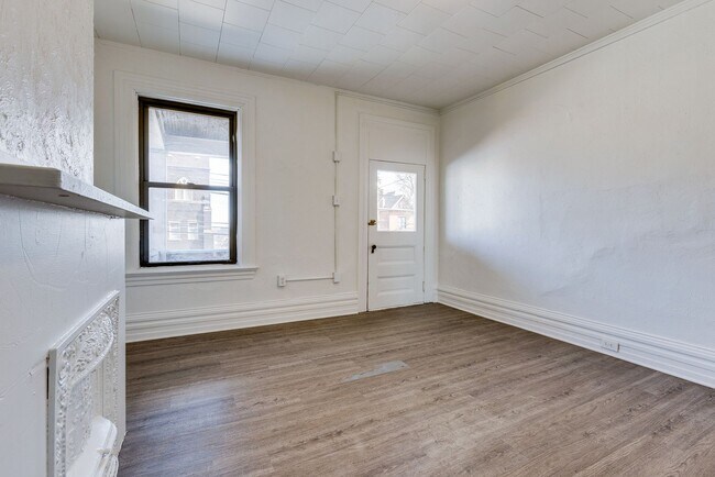 Building Photo - 750 Brownsville Rd