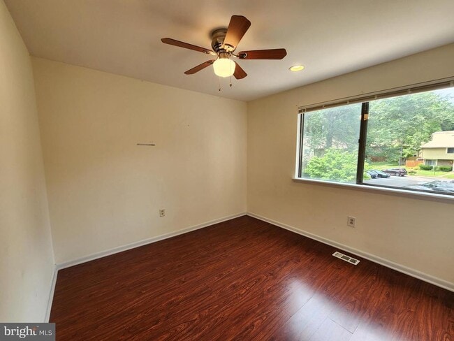 Building Photo - 10662 Spring Oak Ct