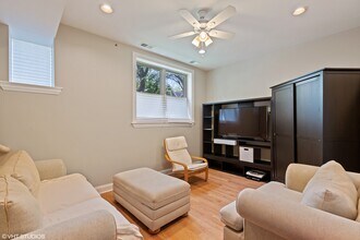 Building Photo - 1446 W Pensacola Ave