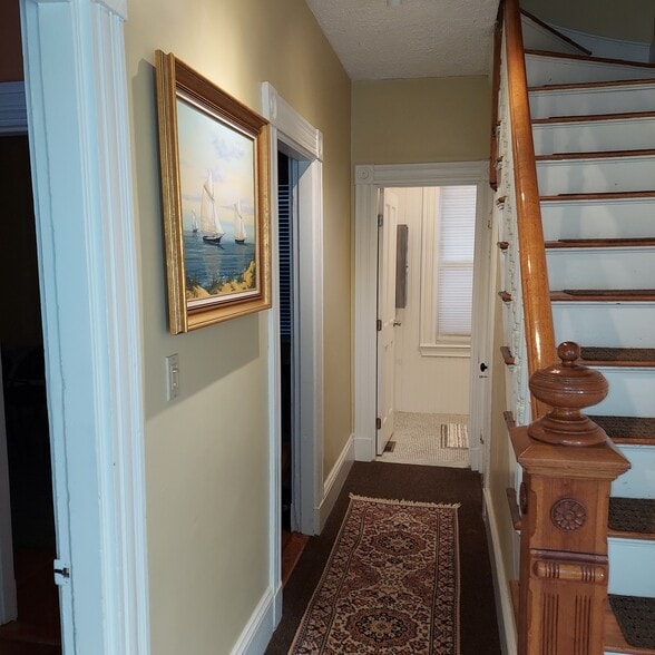 Front entrance - Pic 1 - 16 Dresden St