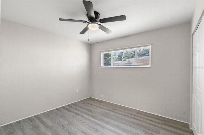 Building Photo - 5546 5th St S