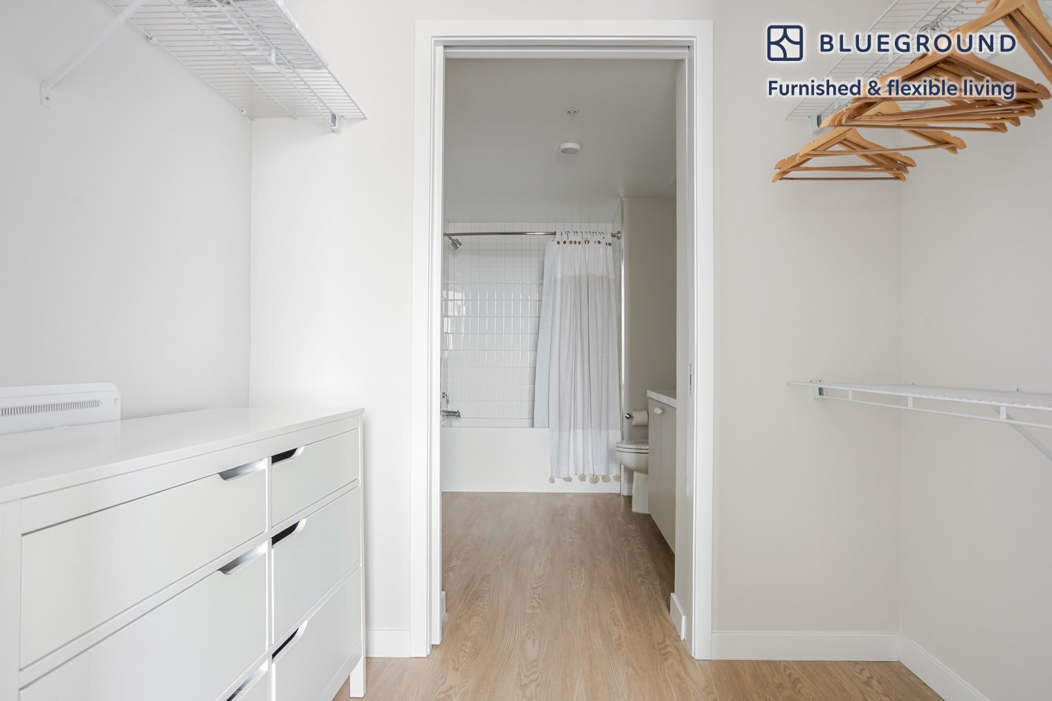 Building Photo - 200 Mesnager St