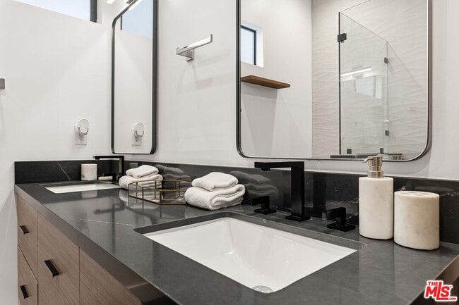 Building Photo - 22747 Erwin St