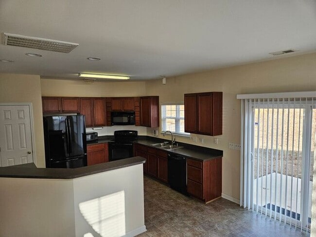 Building Photo - Bent Creek Plantaion