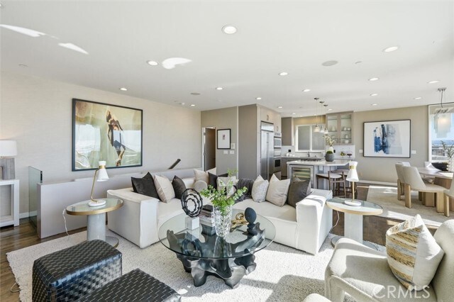 Building Photo - 2406 Ocean Dr