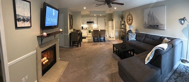 Living Area 1 - 5001 Grande Dr
