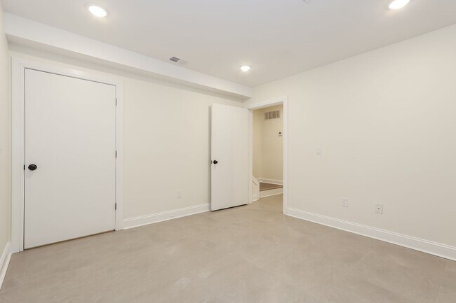 Building Photo - 2009 N 22nd St